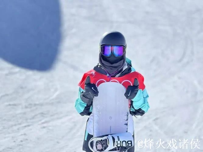 单板滑雪世界杯卡尔加里站 武绍桐摘得银牌