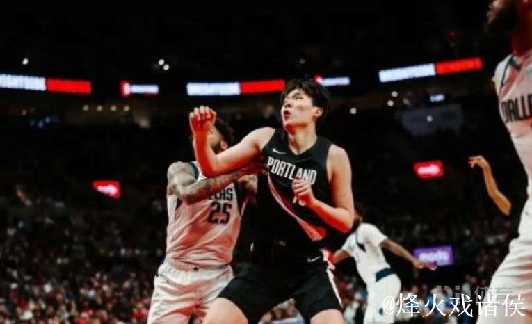 杨瀚森10分钟送1助攻 开拓者击败独行侠