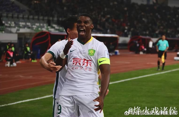 足协杯-法比奥上演帽子戏法 国安3-0完胜河南夺冠晋级亚冠